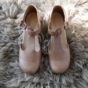 Old Navy Tan Clog Sandals
